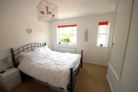 2 bedroom terraced house to rent, Badger Close, Guildford, Surrey, GU2