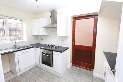 3 bedroom semi-detached house to rent, Hollowbrook Way, Shawclough, Rochdale