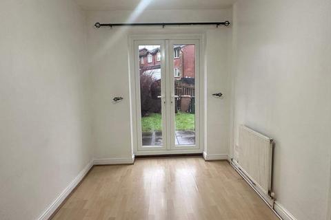 3 bedroom semi-detached house to rent, Hollowbrook Way, Shawclough, Rochdale