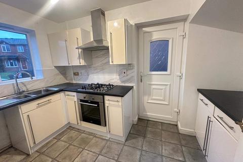 3 bedroom semi-detached house to rent, Hollowbrook Way, Shawclough, Rochdale
