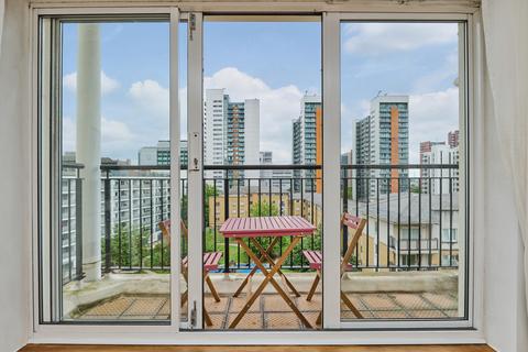 1 bedroom flat for sale, Bartholomew Court, 10 Newport Avenue, London