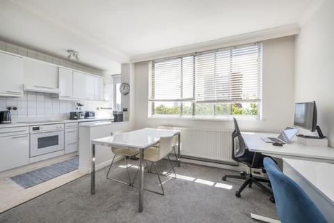 1 bedroom flat for sale, Quadrangle Tower, Cambridge Square, London