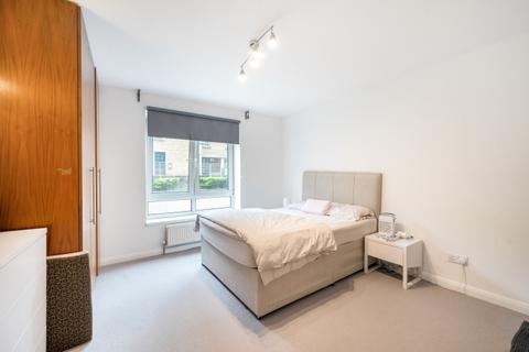 2 bedroom apartment to rent, Admiral Walk London W9