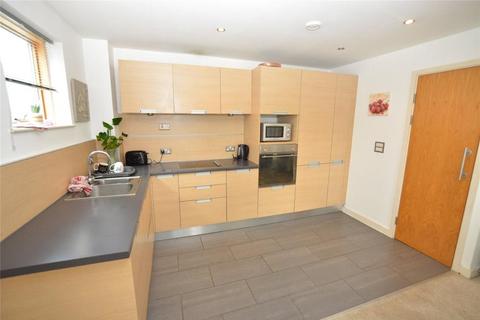 2 bedroom flat to rent, 3 Hornbeam Way, M4 4AT