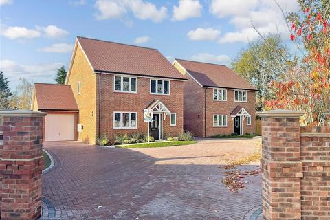 4 bedroom detached house for sale, School Approach, Teapot Lane, Aylesford, Kent