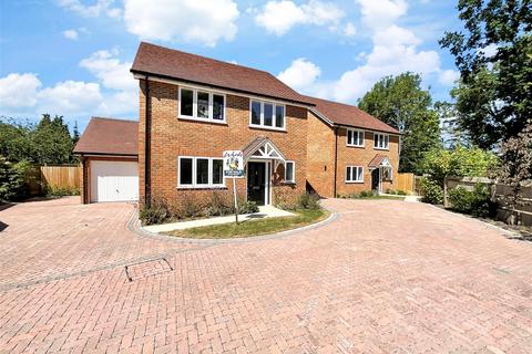 4 bedroom detached house for sale, School Approach, Teapot Lane, Aylesford, Kent
