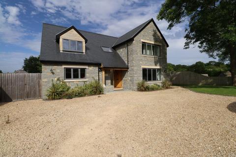 5 bedroom detached house to rent, The Brambles Higher Brooks, Street, Somerset