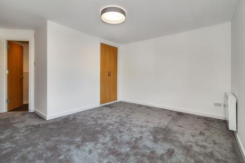 8/9 Constitution Street, Edinburgh, EH6 7BT