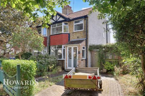 2 bedroom semi-detached house for sale, Nightingale Road, Lowestoft