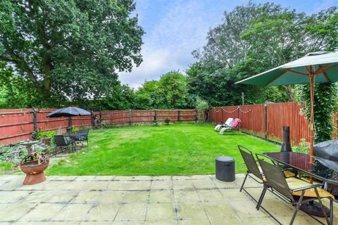 4 bedroom semi-detached house for sale, Hillbrow Road, Ashford, Kent