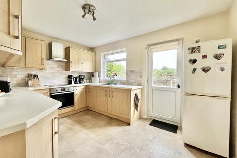 2 bedroom semi-detached house for sale, Haytor Avenue, Paignton