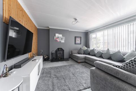 3 bedroom semi-detached house for sale, Inman Road, Norwich