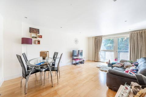 3 bedroom flat to rent, Vauxhall Bridge Road, Westminster, London, SW1V