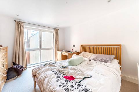 3 bedroom flat to rent, Vauxhall Bridge Road, Westminster, London, SW1V