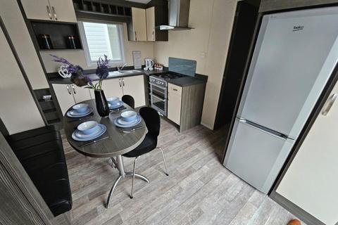 2 bedroom lodge for sale, Hedley Wood Holiday Park