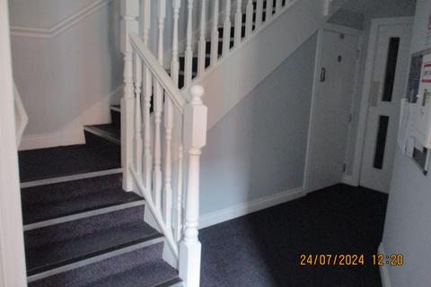 2 bedroom apartment to rent, Verdant Lane, Eccles M30