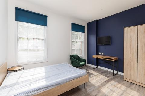 Studio to rent, Briton Street