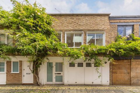 3 bedroom terraced house to rent, St. Petersburgh Mews, London, W2