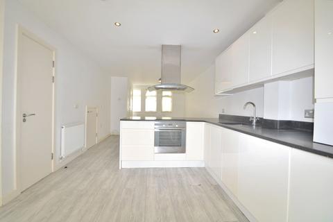 3 bedroom end of terrace house to rent, Paddock Gardens, Crystal Palace SE19