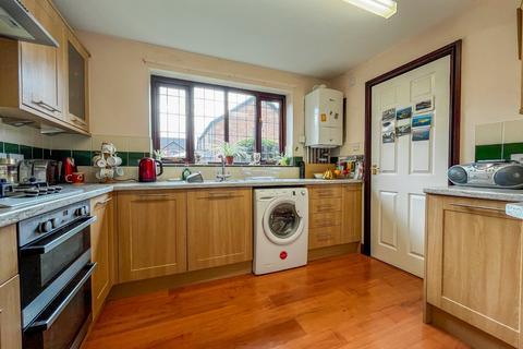 3 bedroom semi-detached house for sale, Harvest Rise, Barrow Upon Humber, North Lincolnshire, DN19