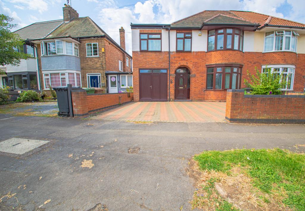 4 bedroom semi detached house for sale