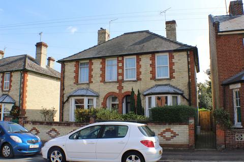 3 bedroom semi-detached house to rent, King Edward VII Road, Newmarket, Suffolk