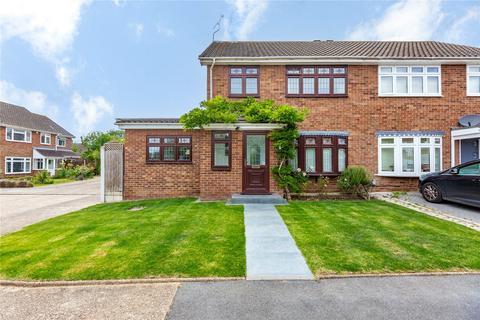 3 bedroom semi-detached house for sale, Briarleas Gardens, Upminster, RM14