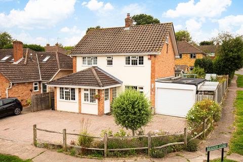 3 bedroom detached house for sale, The Meadow, Crawley RH10