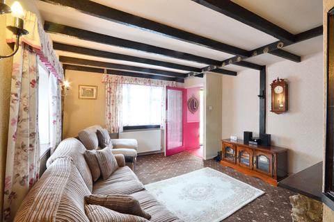 8 Cherry Brook Road, Folkestone, CT20 3JX