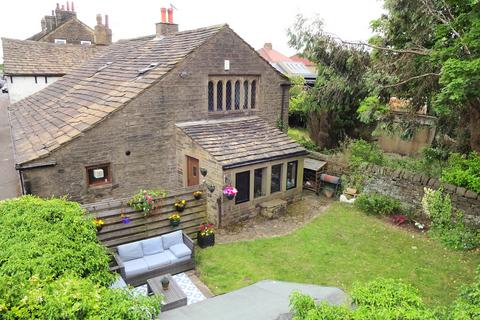 3 bedroom cottage for sale, Highroad Well, Halifax HX2