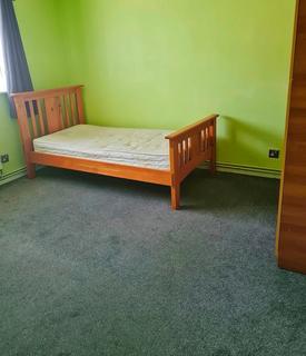 1 bedroom in a house share to rent, Fyfields, Pitsea SS13