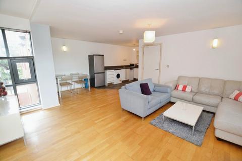 2 bedroom flat for sale, City Gate 1, 1 Blantyre Street, Manchester, Greater Manchester, M15