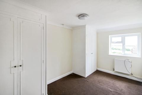 1 bedroom flat for sale, Gorringe Avenue, South Darenth, Dartford, Kent, DA4 9LT