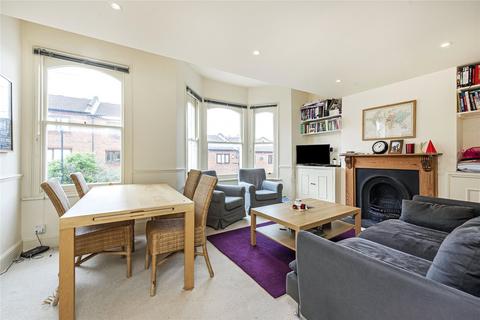 3 bedroom flat to rent, Solon Road, London, SW2