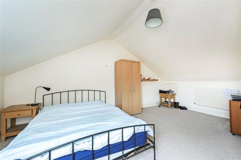 3 bedroom flat to rent, Solon Road, London, SW2