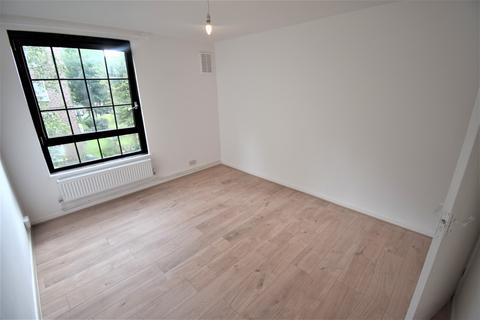 2 bedroom flat to rent, Marsom House, Provost Estate, London, N1