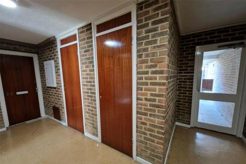 1 bedroom flat for sale, Padstow Walk, Broadfield, Crawley, West Sussex, RH11 8RY