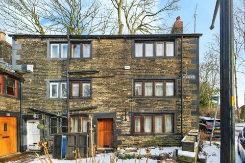 3 bedroom terraced house for sale, Clough, Shaw, Oldham, Greater Manchester, OL2 8PR