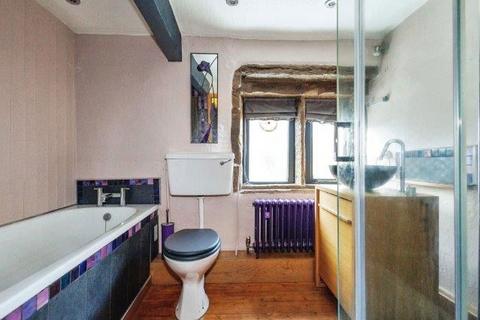 5 Clough, Shaw, Oldham, OL2 8PR