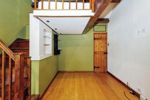 5 Clough, Shaw, Oldham, OL2 8PR