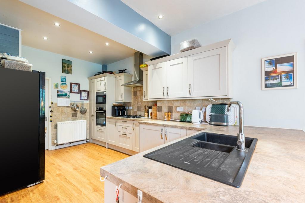 Dining kitchen