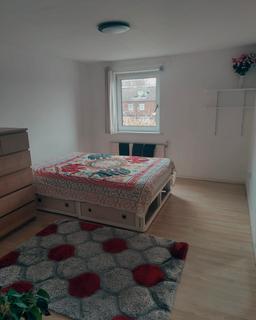 1 bedroom in a house share to rent, Wild Goose Drive, London SE14