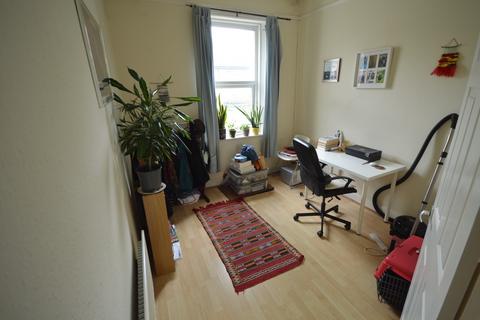 3 bedroom flat to rent, Dilston Road, Newcastle upon Tyne NE4