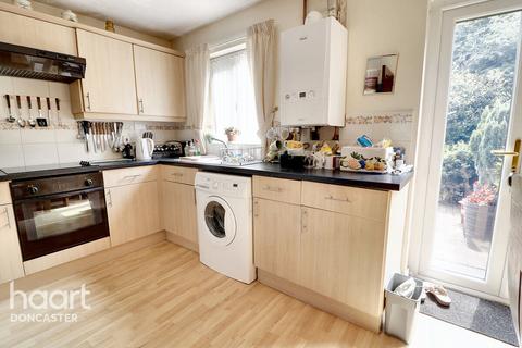 41 Heaton Gardens, Edlington, Doncaster, DN12 1SY