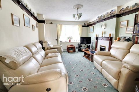 41 Heaton Gardens, Edlington, Doncaster, DN12 1SY