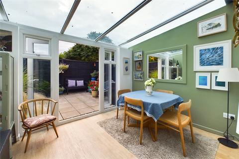 76 Barnfield Way, Oxted, RH8 9QG