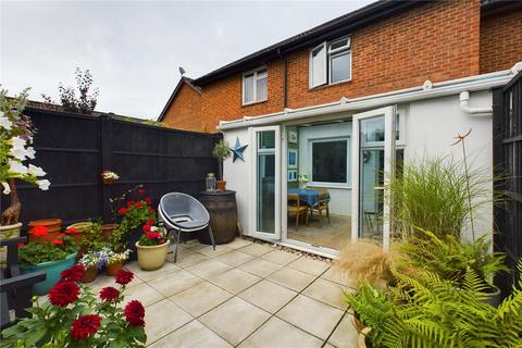 76 Barnfield Way, Oxted, RH8 9QG