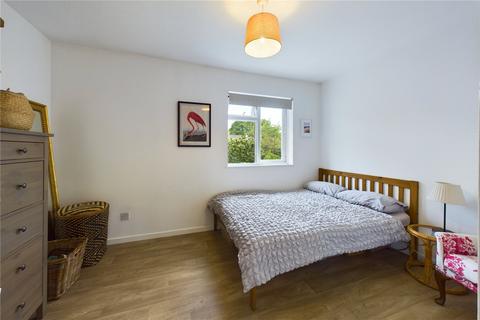 76 Barnfield Way, Oxted, RH8 9QG