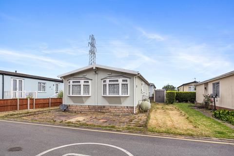 2 bedroom park home for sale, Bonehurst Road, Horley RH6