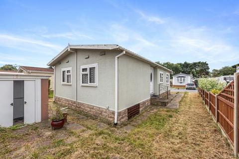 2 bedroom park home for sale, Bonehurst Road, Horley RH6